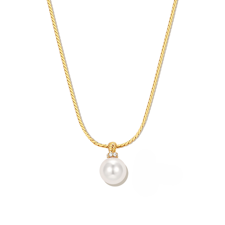 Pearl Pendant Necklace
