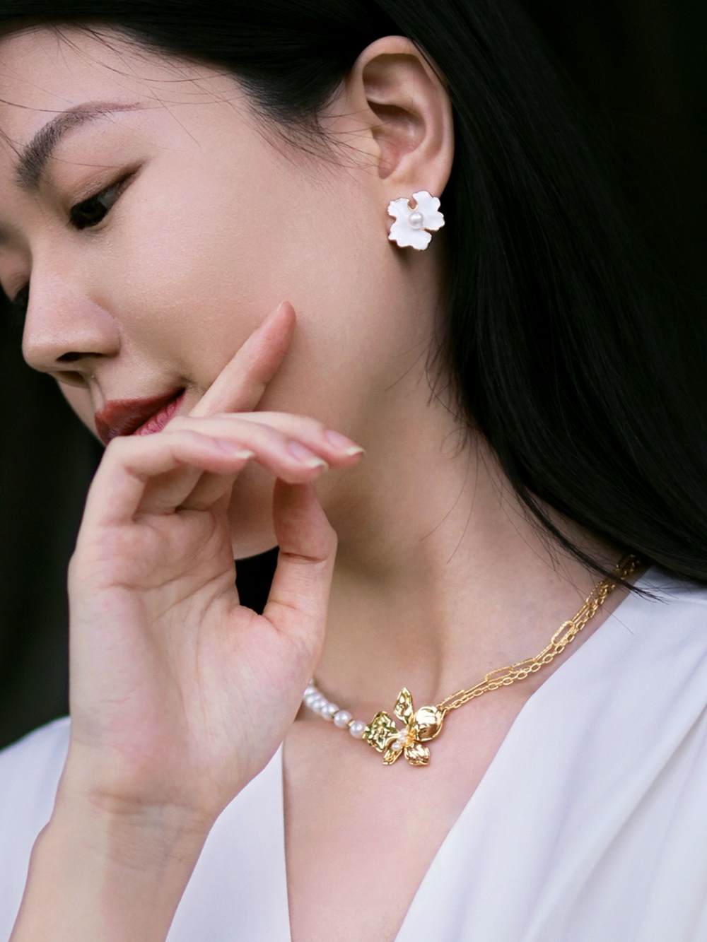 Petal Pendant Necklace